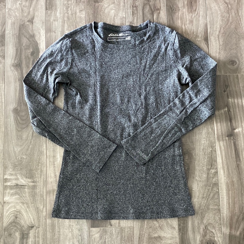Women’s Eddie Bauer long sleeve - grey
